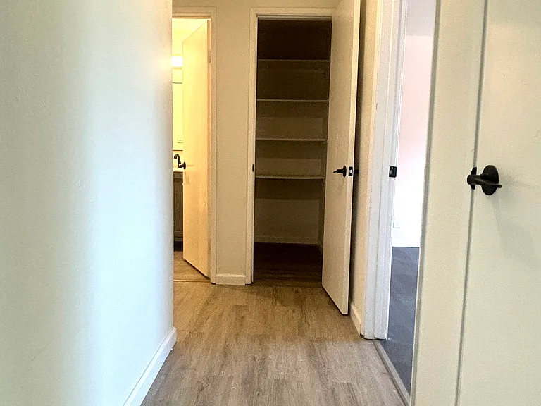 234 5th Ave #7 — Photo 1