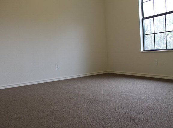 2nd image of 110 Calle Colleen St