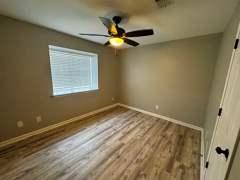 410 Turtle Creek Dr — Photo 5