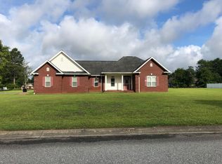 106 Vixenhill Dr, Jesup, GA 31546