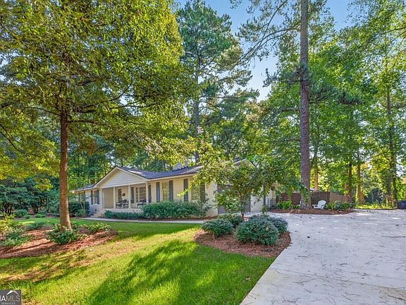3rd image of 190 Gatewood Pl