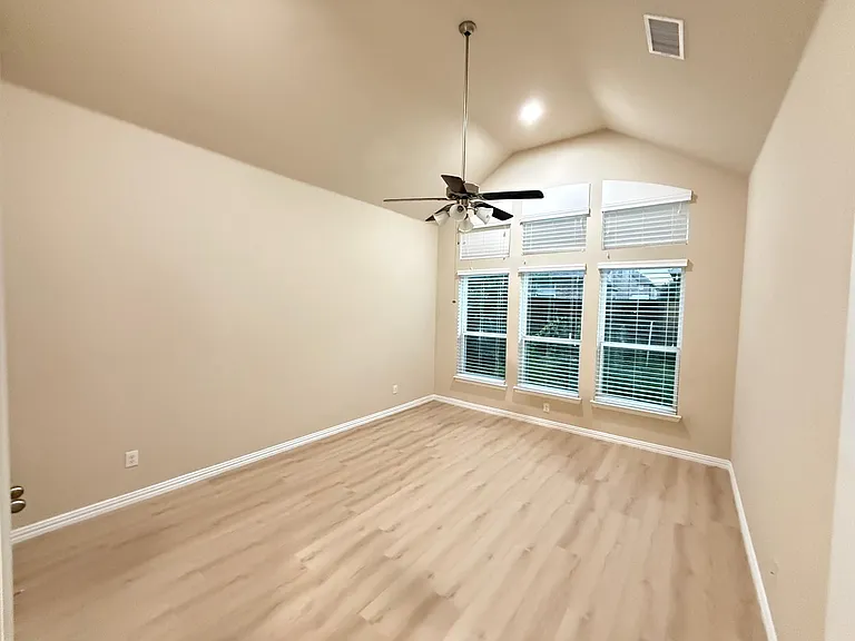 6112 Eldridge Ln — Photo 14