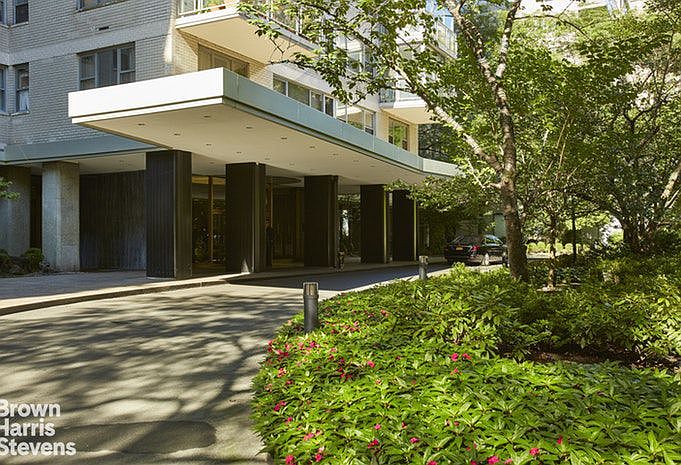 2nd image of 931 Lexington Ave #11M