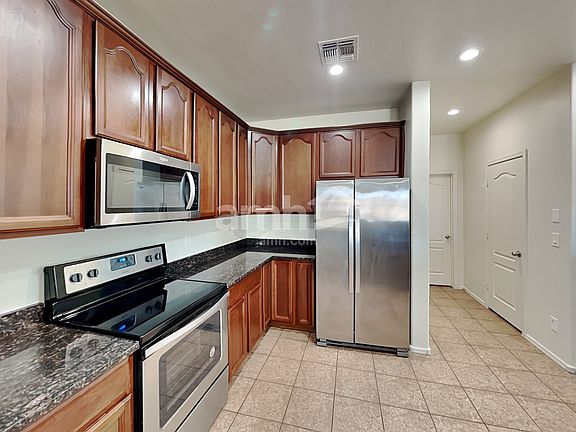 4th image of 7236 W Irwin Ave