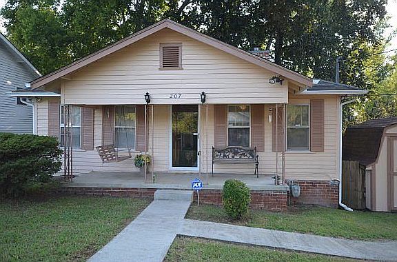 2nd image of 207 Pitner Pl