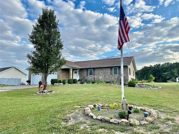 209 Lehnhoff Dr E, Belle, MO 65013