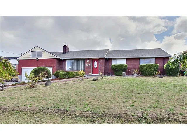 1245 S Jackson Ave photo 1