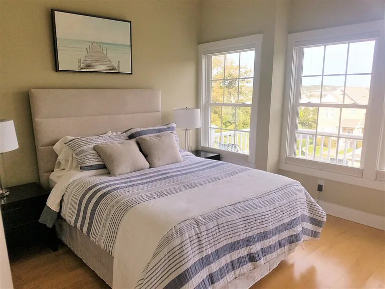 8 Canoe Place Ldg — Photo 12