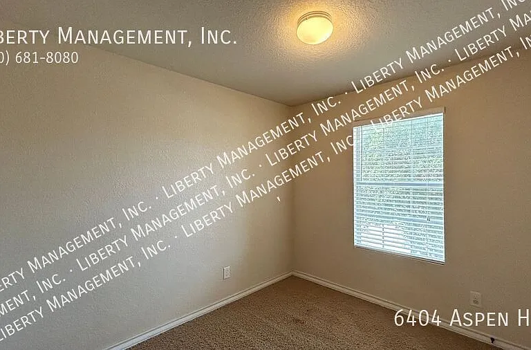 6404 Aspen Hl — Photo 13