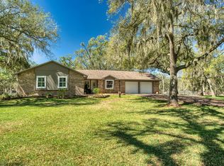 319 Buffalo Trl, Lake Jackson, TX 77566