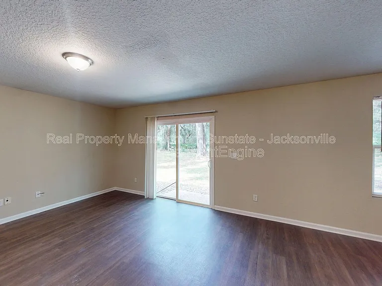 711 Cahoon Rd N — Photo 20