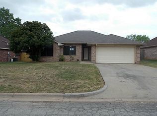 1513 Clover Ln, Granbury, TX 76048