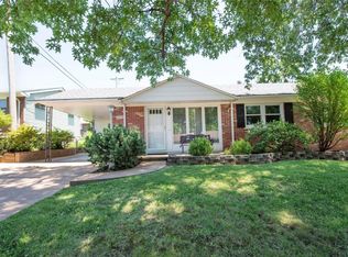 9112 Sioux Dr, Saint Louis, MO 63123