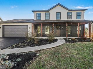 897 Sunny Hill Ln, Harrisburg, PA 17111