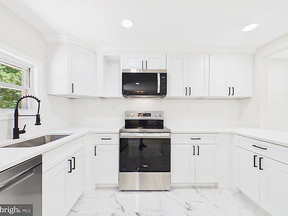 3rd image of 2015 Elba Ct
