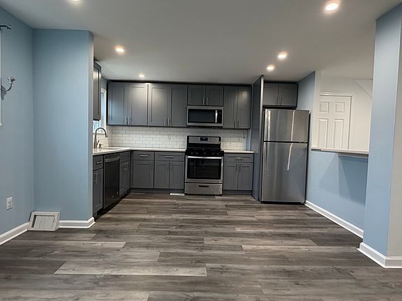 3rd image of 12611 Biscayne Dr #12611