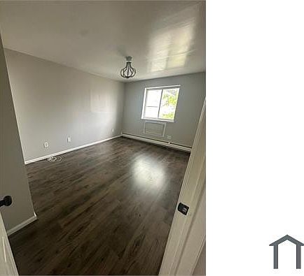 5th image of 4425 Seton Ave #3