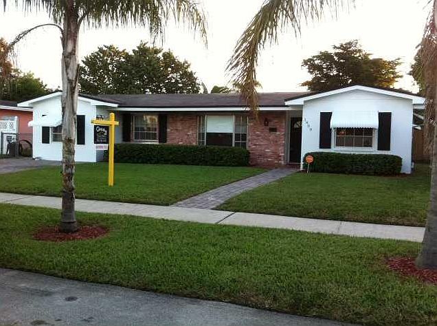 1st image of 1409 NW 74th Way