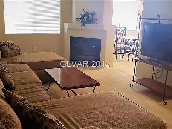 4th image of 1050 E Cactus Ave Unit 1011