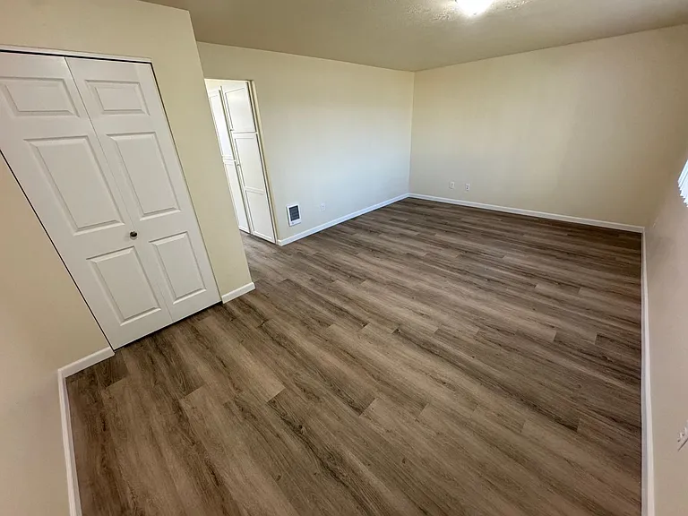 2215 Elm St SW — Photo 14