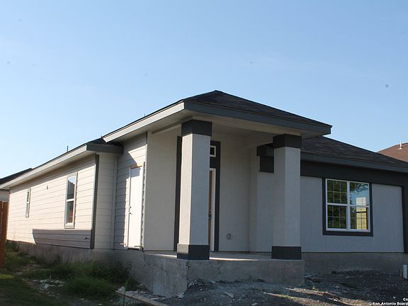 3rd image of 5989 Mdcrown Dr.