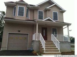 160 Greenwood Dr, Keyport, NJ 07735