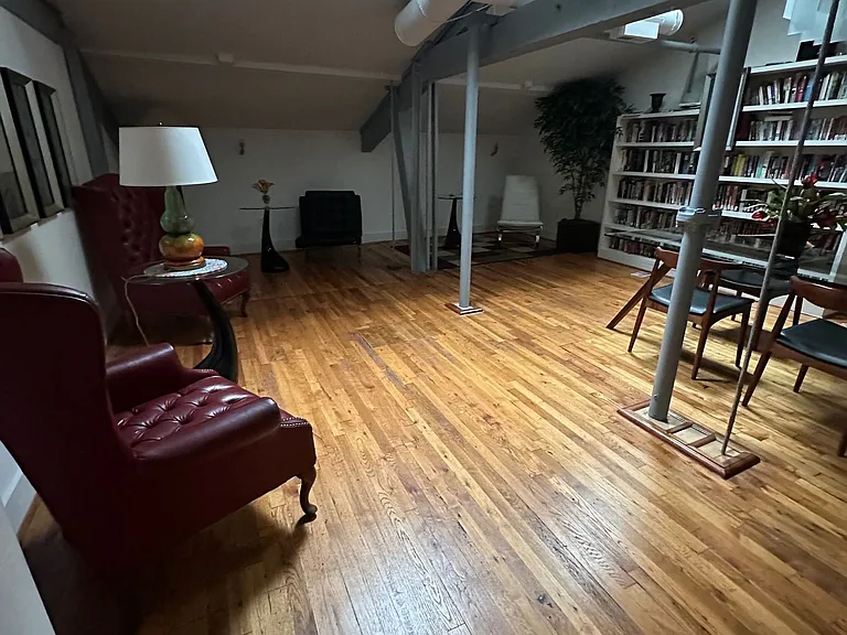 838 S Main St — Photo 20