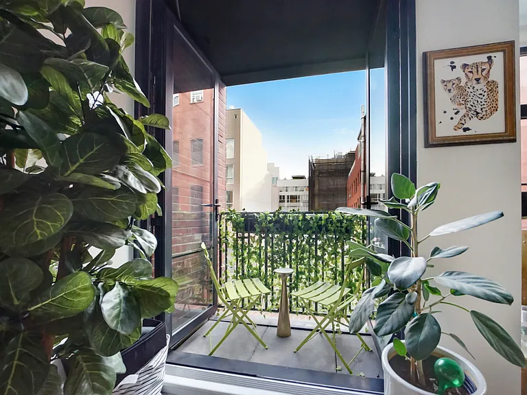 150 N 12th St #3I — Photo 1