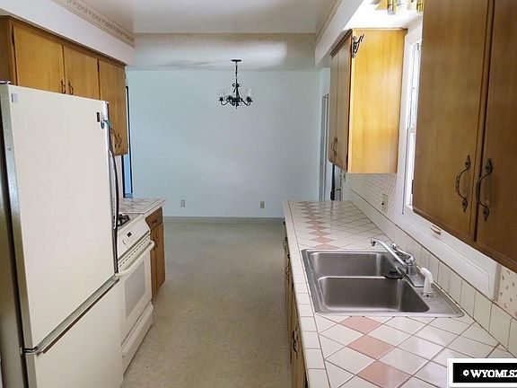 4th image of 1109 Sierra Dr