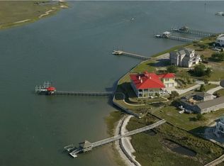 2166 Washington Acres Rd, Hampstead, NC 28443