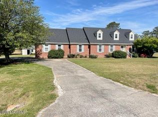 2432 Red Forbes Rd, Winterville, NC 28590