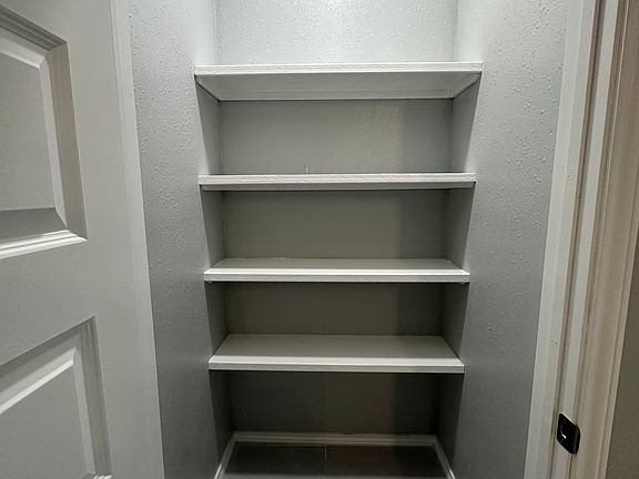 4th image of 2409 W Hackberry Ave