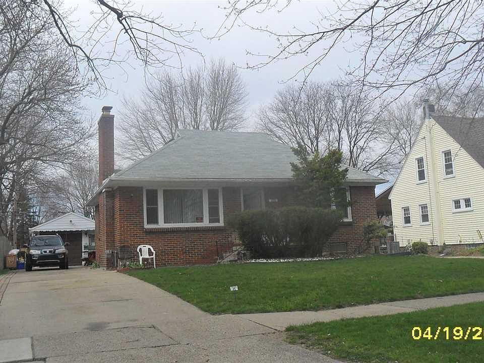 1st image of 258 Dickinson St