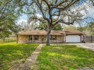 1211 Mockingbird Cir, Pleasanton, TX 78064