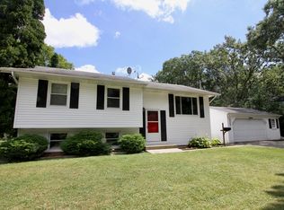 2821 Everglade Ave, Woodridge, IL 60517