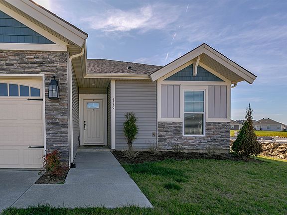 3rd image of 4579 Eastwick Dr