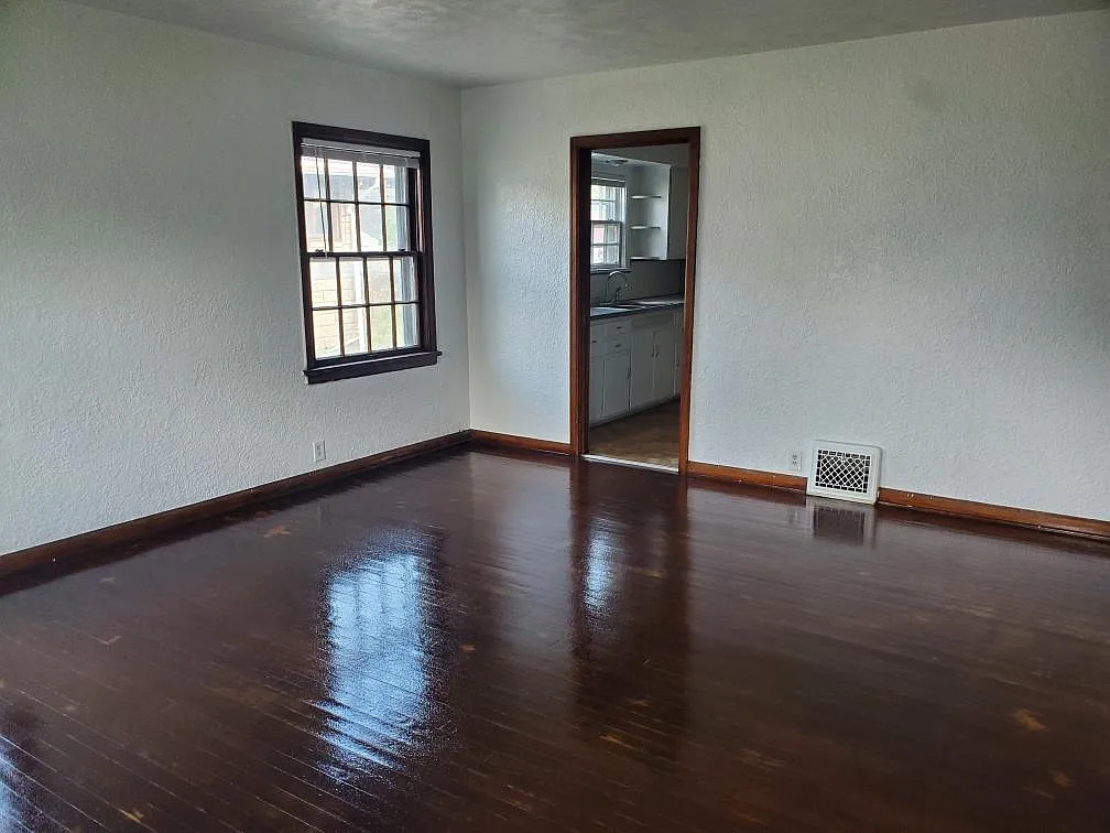 2702 Prast Blvd - 1 — Photo 4