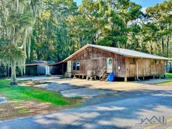 754 Shell Beach Rd, Pierre Part, LA 70339