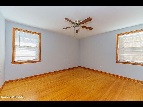 4th image of 4 Dennis Ave #1