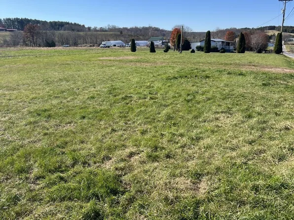 61 Wolf Run Rd, Patriot, OH 45658