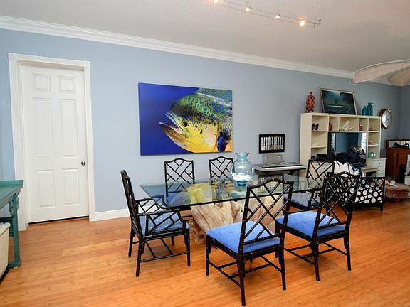 5th image of 14 Harbour Isle Dr W Unit Ph2