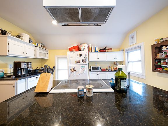5th image of 2655 California St NE #2