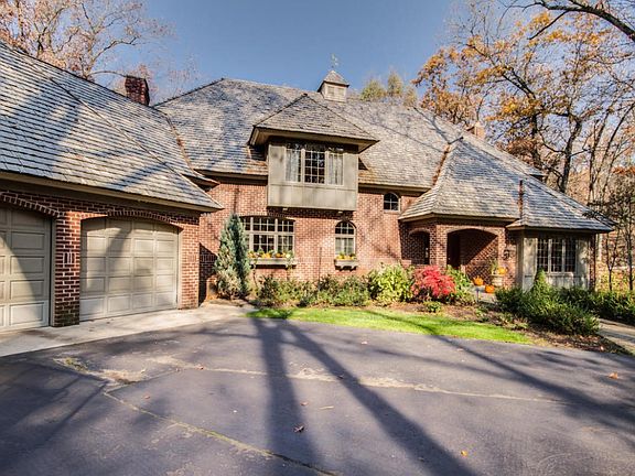 4th image of 4981 Winteridge Dr NE