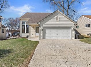 4031 South 89th STREET, Greenfield, WI 53228