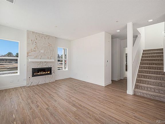 4th image of 888 S Valentia Street Bldg 11 #103