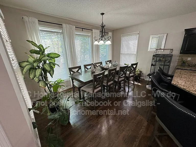 11429 W 142nd Ter — Photo 12