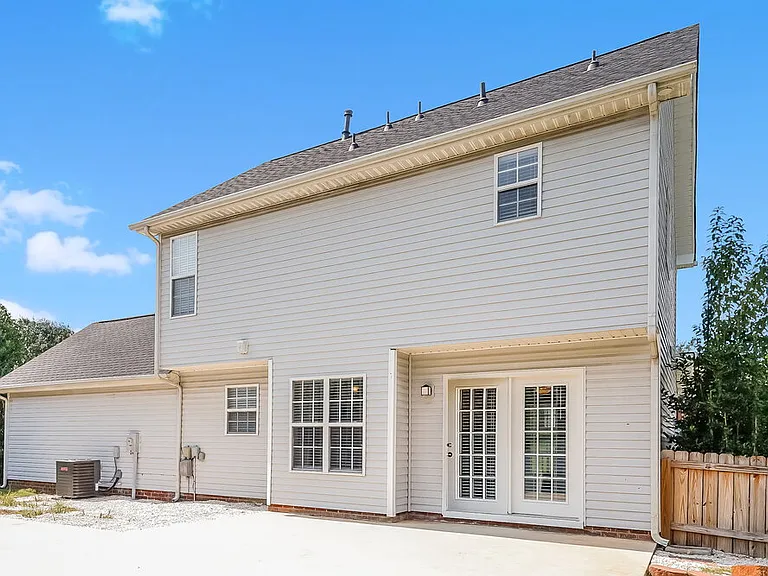 4529 Capstone Dr — Photo 16