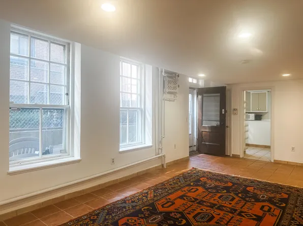 371 Harvard St #1G, Cambridge, MA 02138
