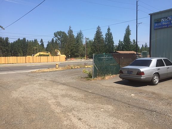 5th image of 8110 176th St E