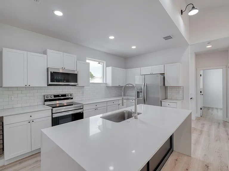 5211 Rob Scott St — Photo 9